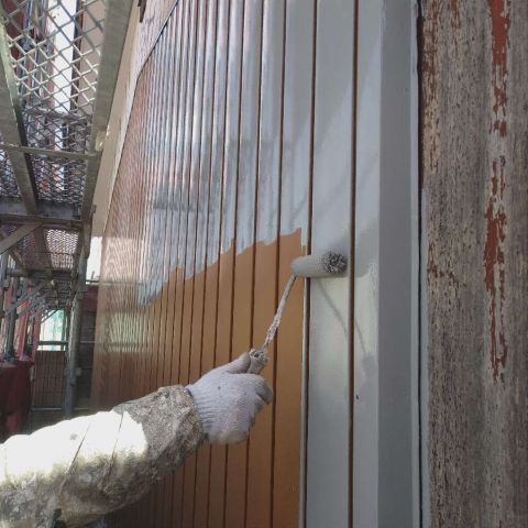伊勢崎市　外壁塗装工事(下塗り) アイキャッチ画像